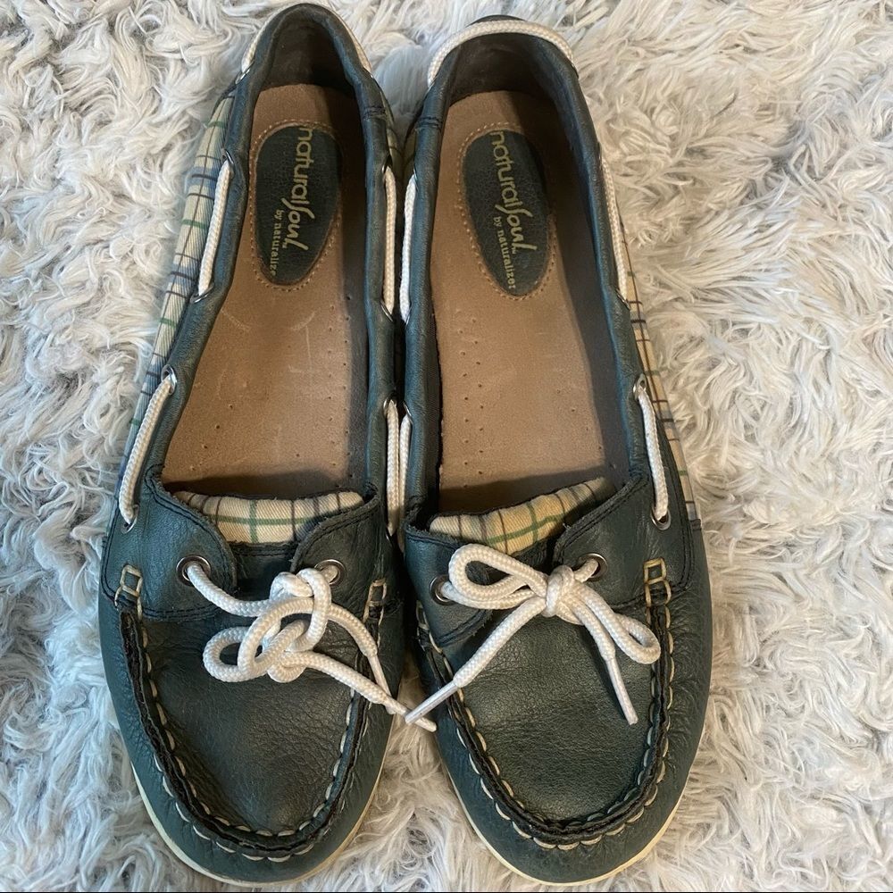 Oliver from Naturalizer Green Leather White Detail Comfy Preppy Top Siders Sz 7 - Picture 2 of 9